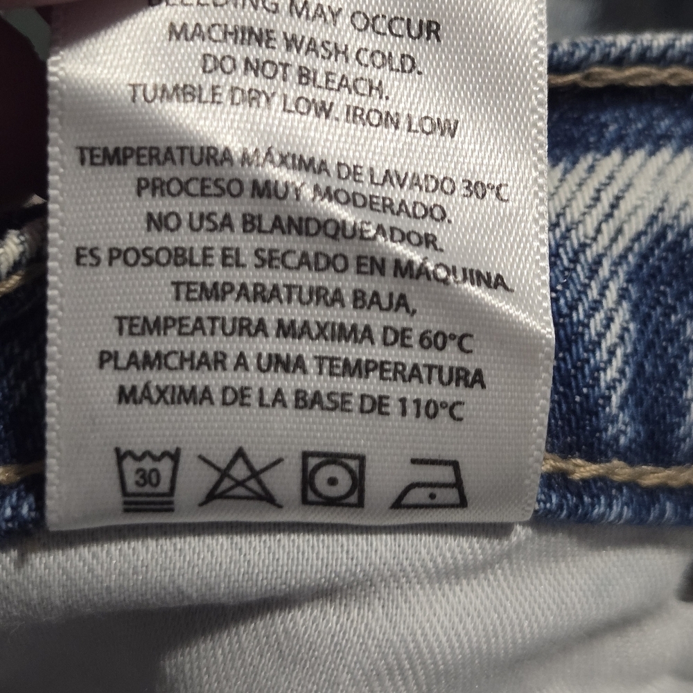 Hidden “Logan” NWT Women’s Light Blue Distressed Jeans - Picture 10 of 13
